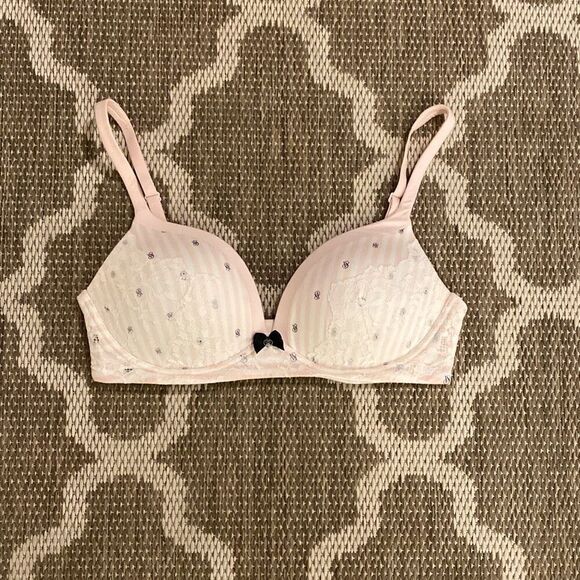 Victoria’s Secret bra size 34D - Picture 1 of 6